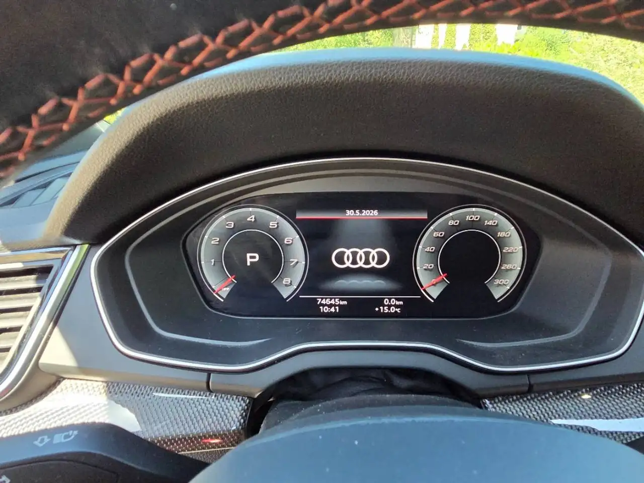 Audi SQ5 - Image 8