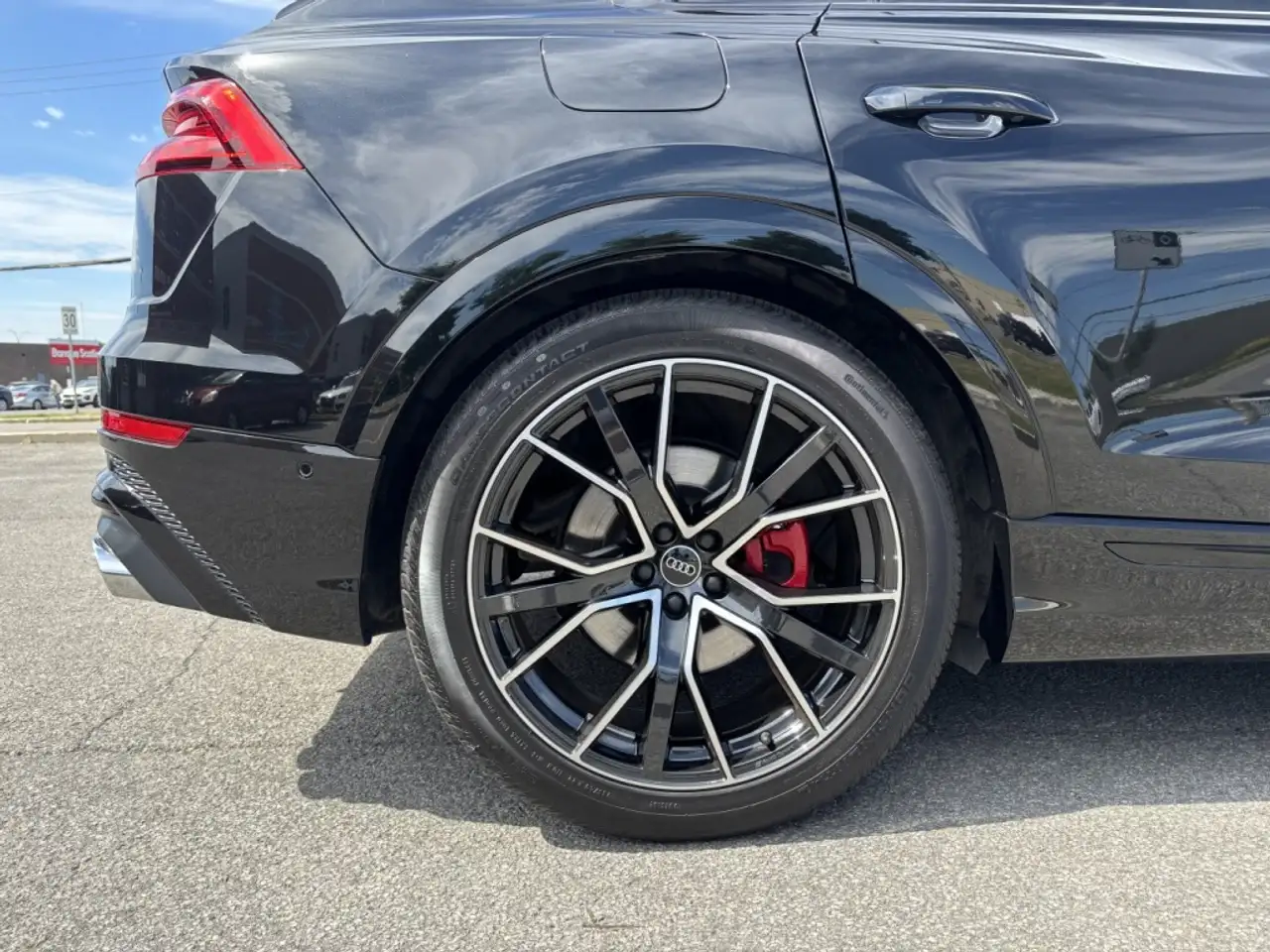 Audi SQ8 - Image 5