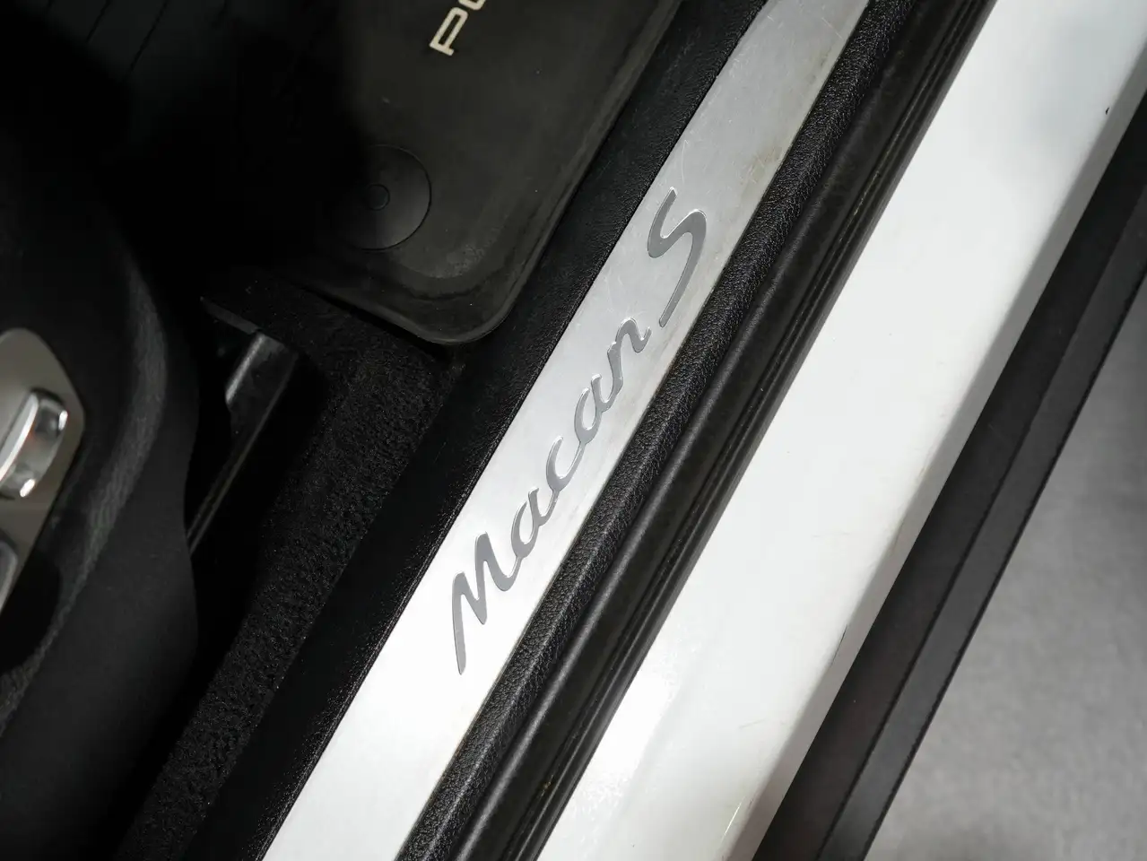 Porsche Macan - Image 36