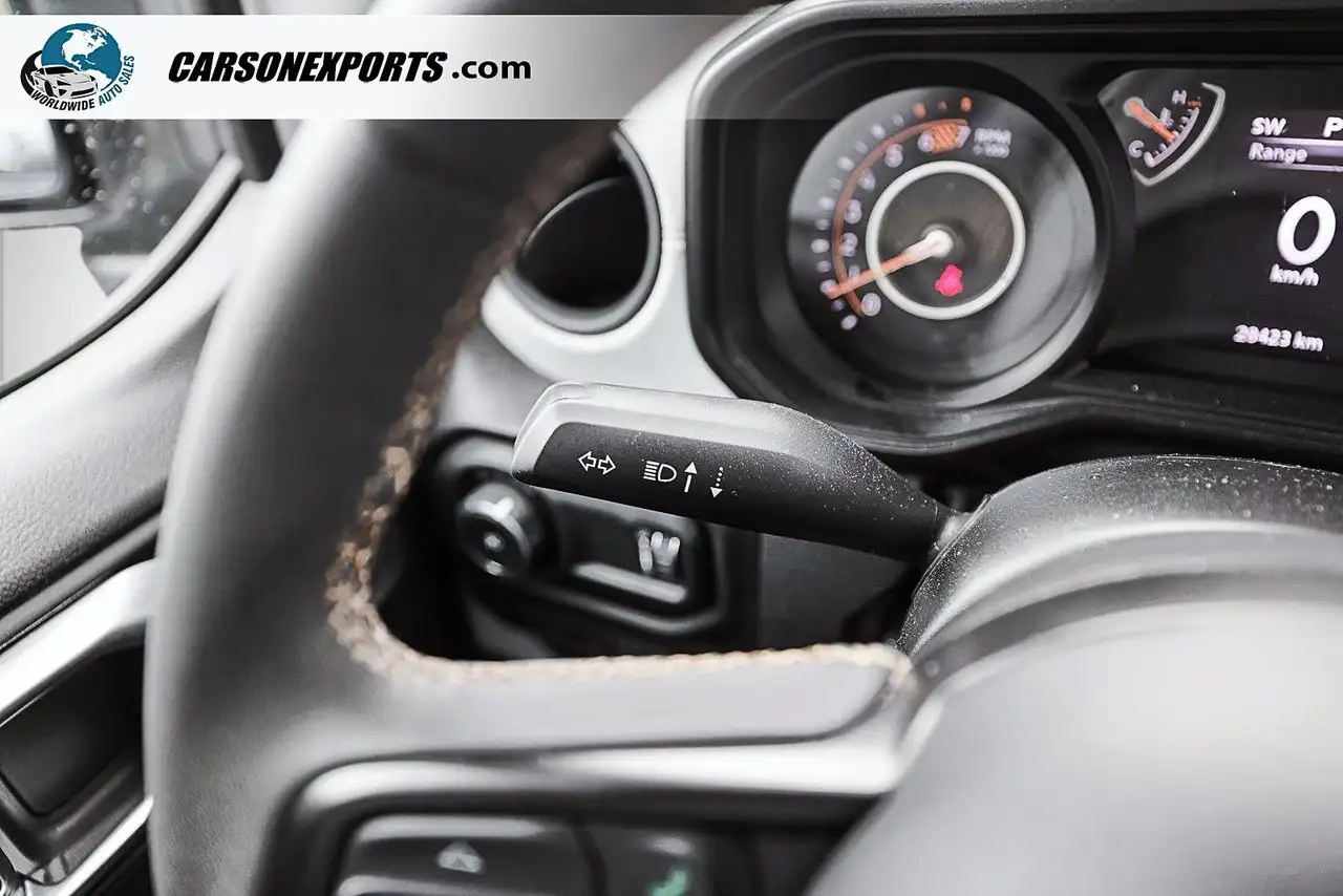 Jeep Wrangler - Image 11