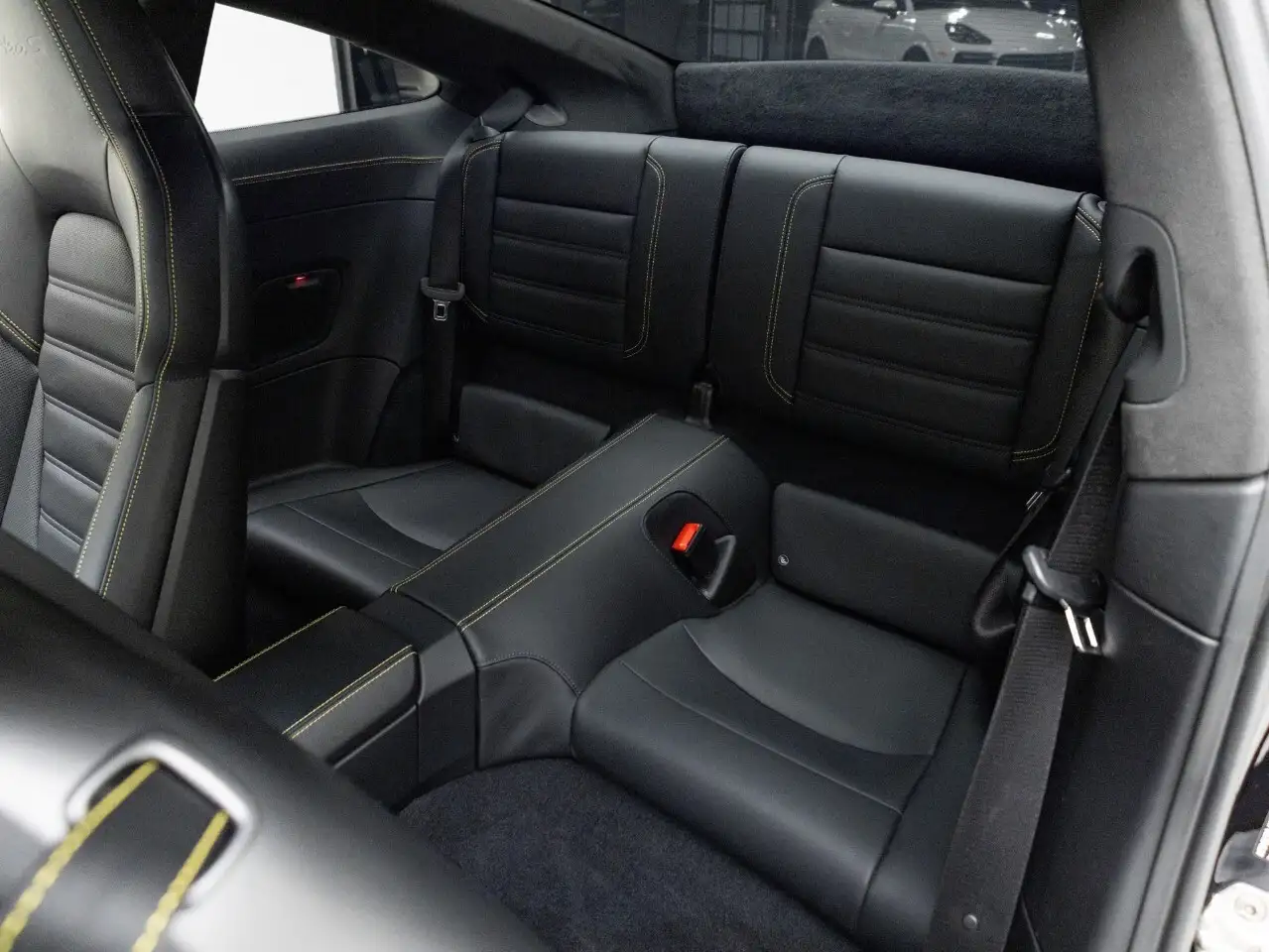 Porsche 911 - Image 43