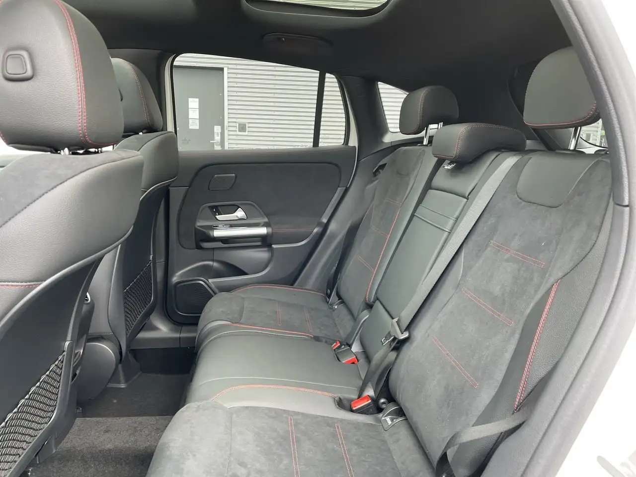 Mercedes-Benz GLA - Image 31