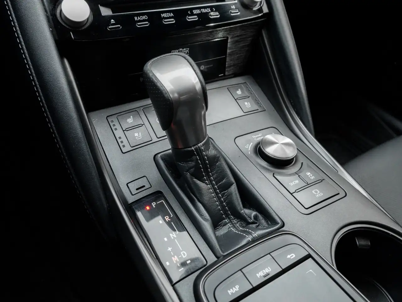 Lexus IS - Image 22