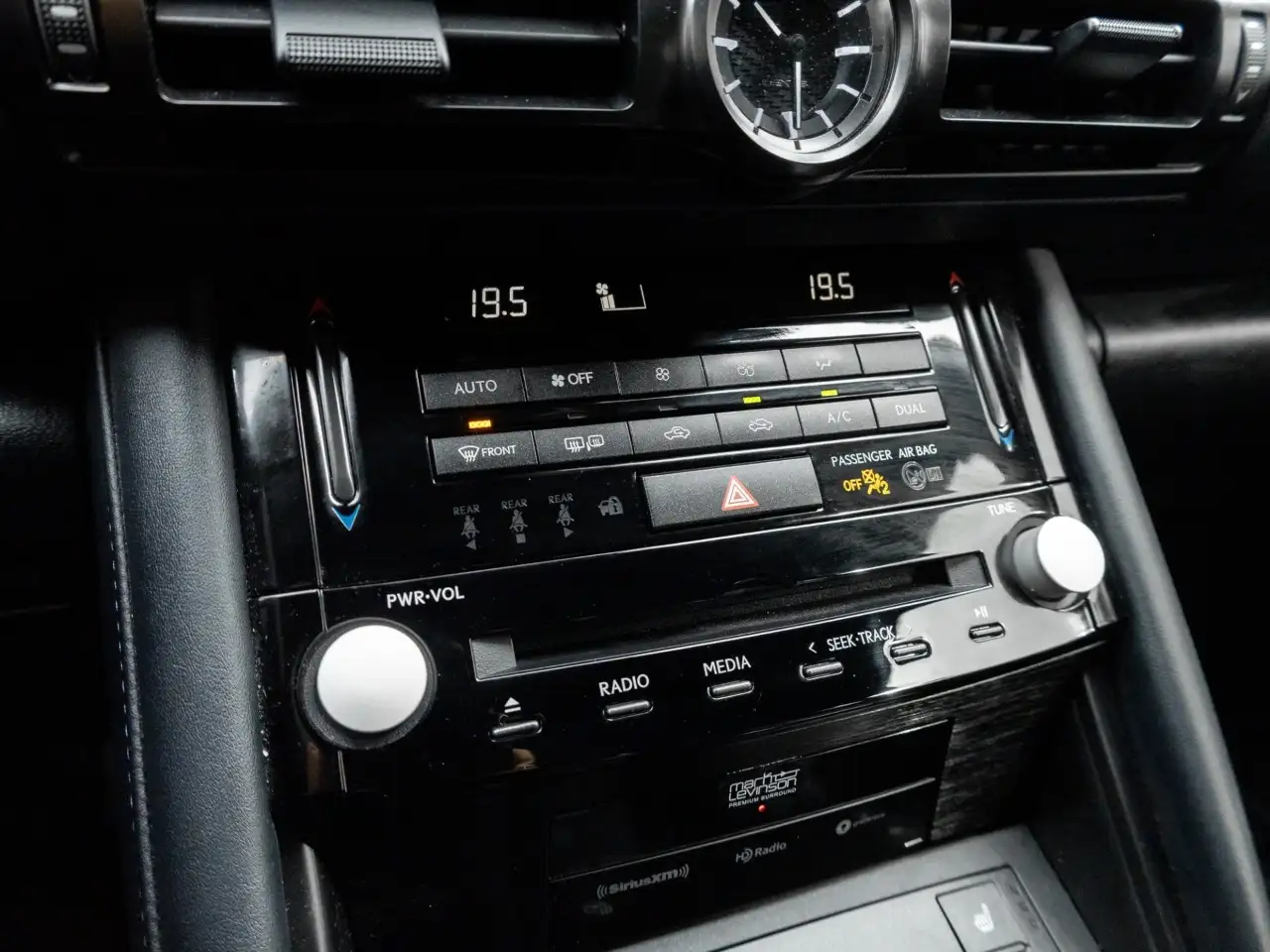 Lexus IS - Image 26