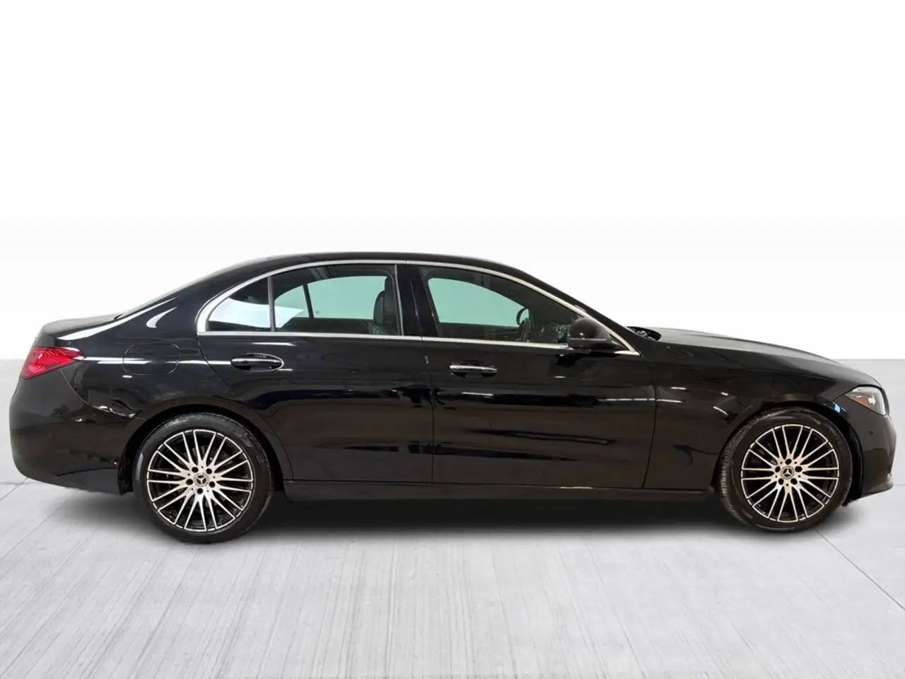 Mercedes-Benz C-Class - Image 2