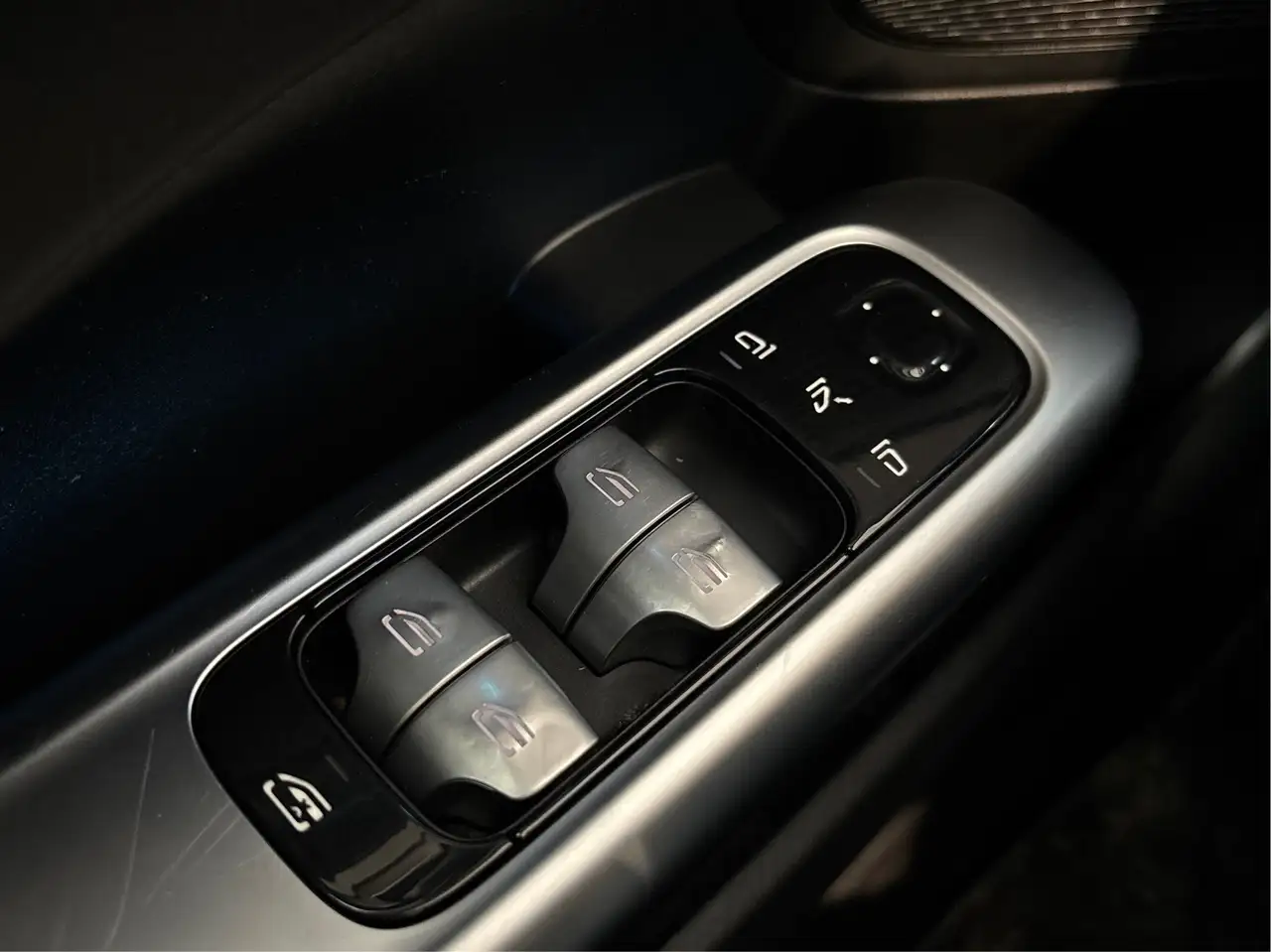 Mercedes-Benz C-Class - Image 29