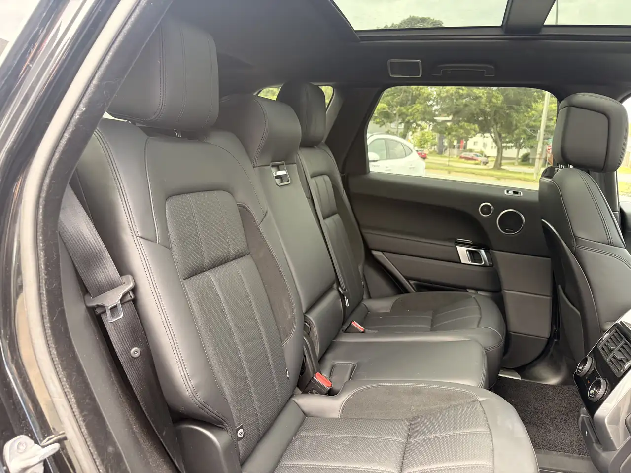 Land Rover Range Rover Sport - Image 33