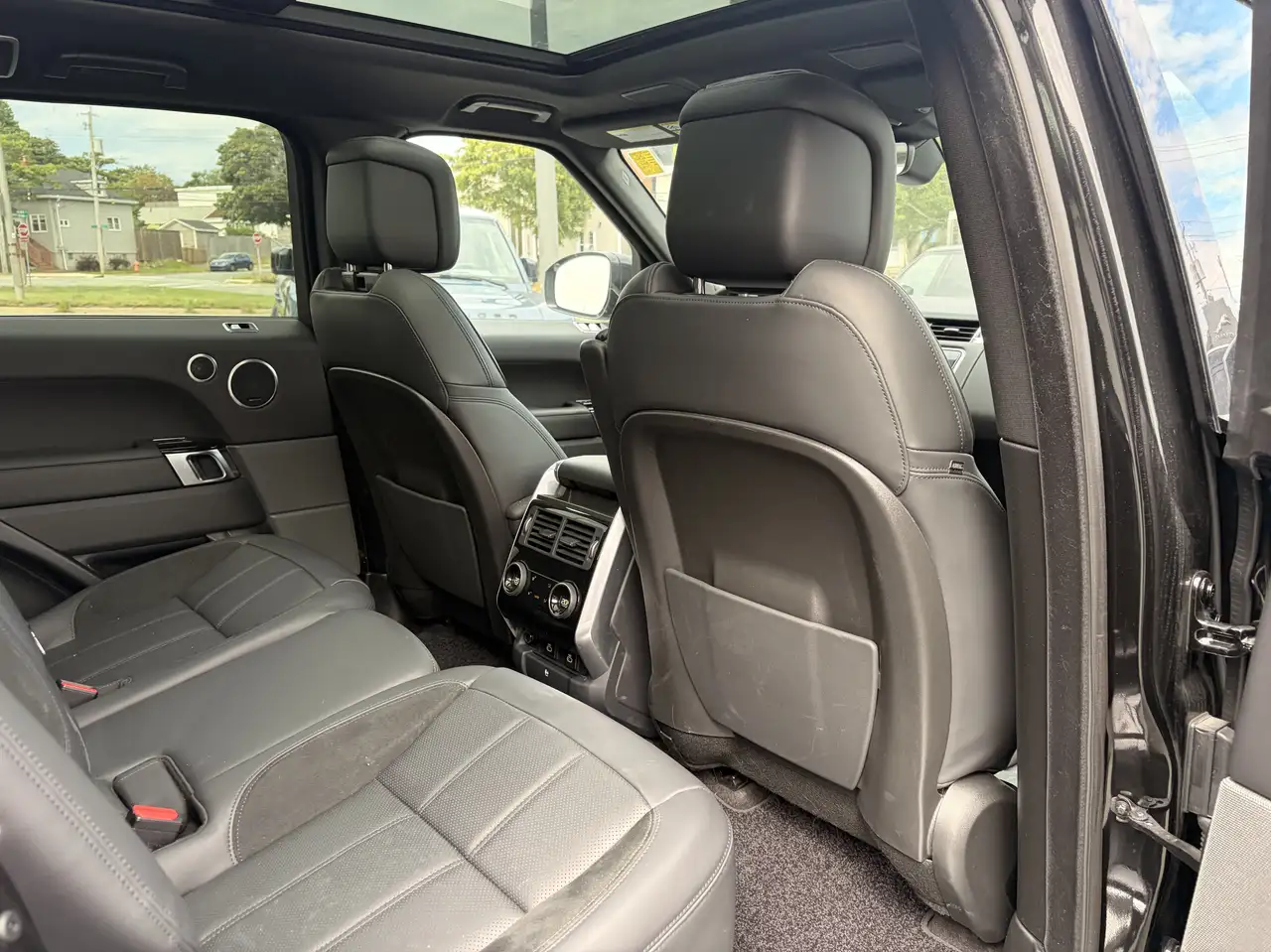 Land Rover Range Rover Sport - Image 35