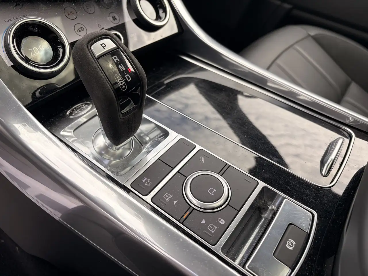 Land Rover Range Rover Sport - Image 13