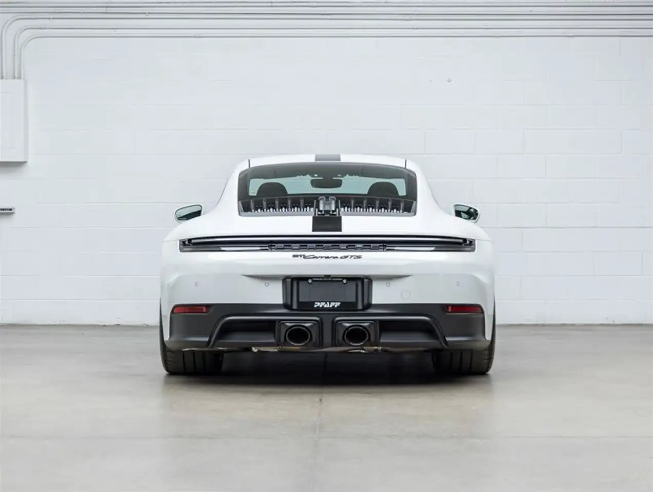 Porsche 911 - Image 16
