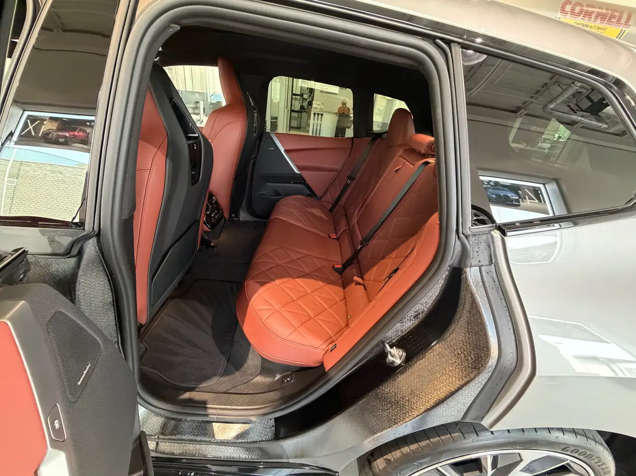 BMW iX - Image 7