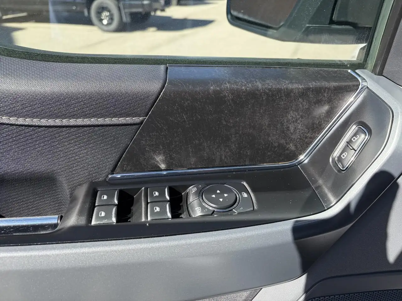 Ford F-150 - Image 15