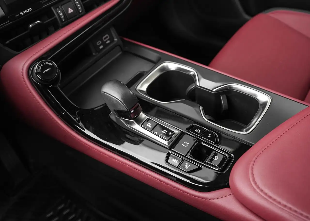 Lexus NX 350 - Image 31