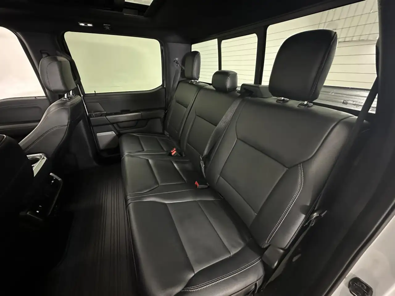 Ford F-150 - Image 8