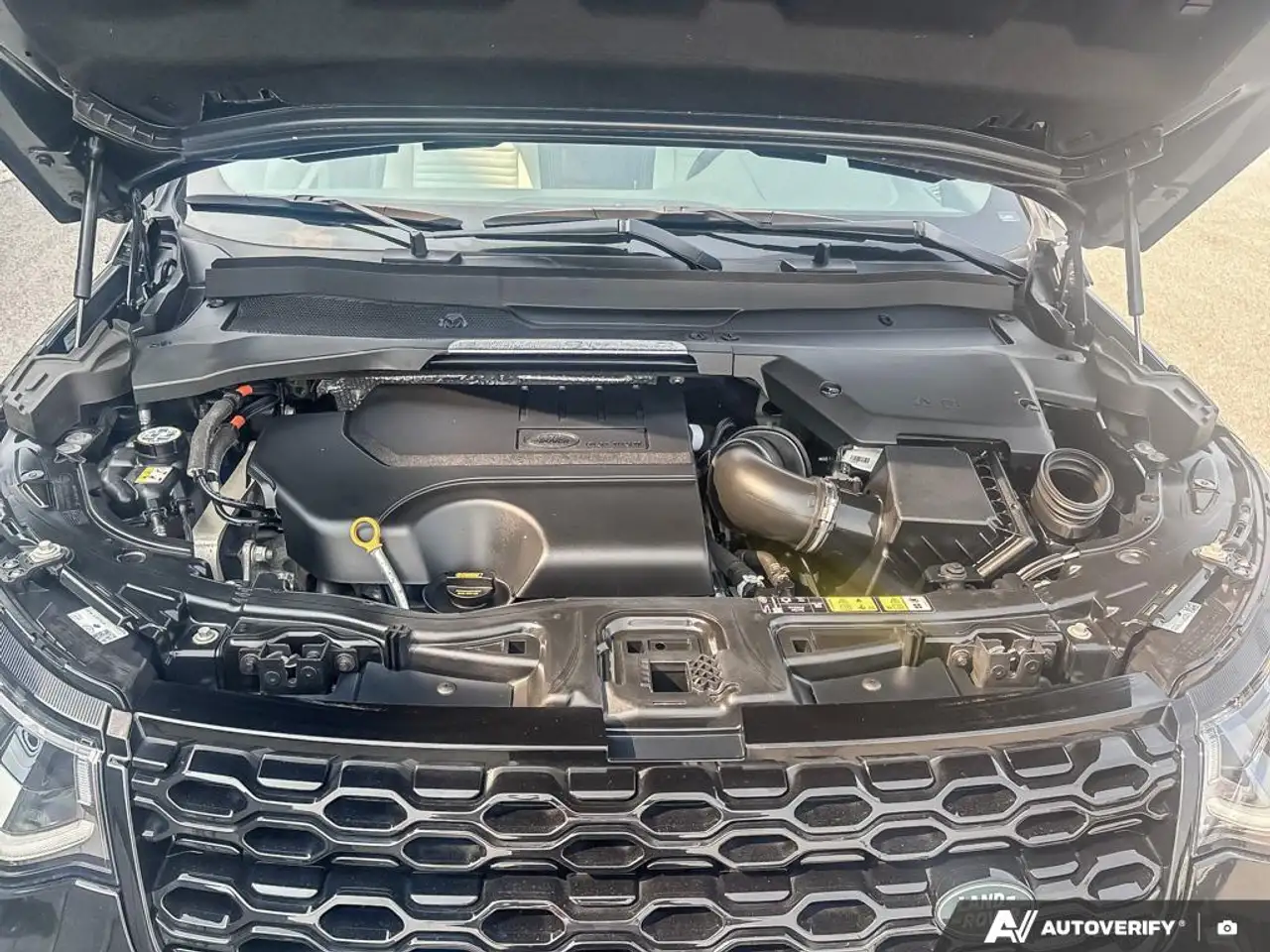 Land Rover Discovery Sport - Image 10