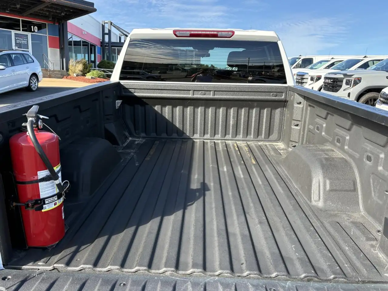 Chevrolet Silverado 1500 - Image 22