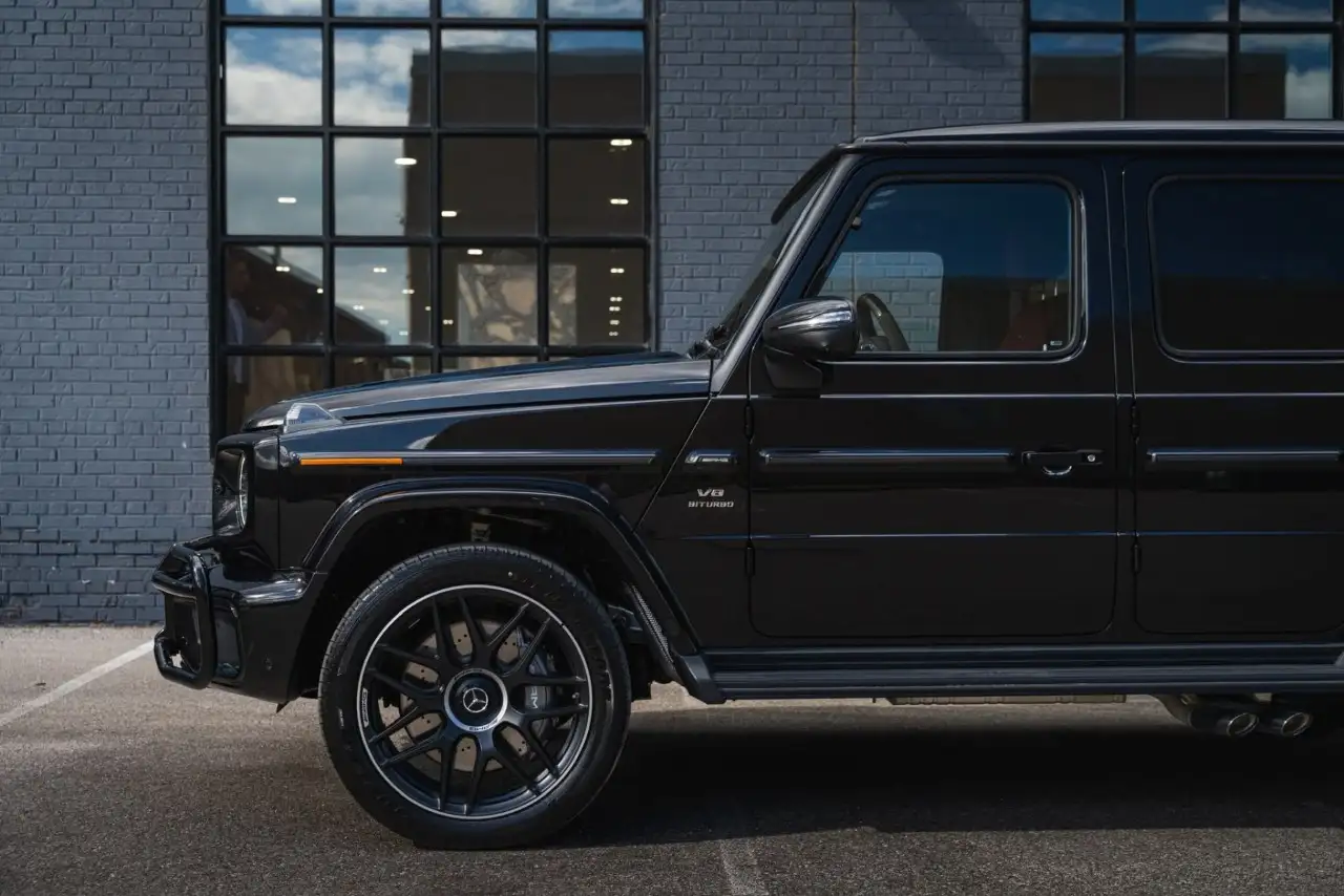 Mercedes-Benz G-Class - Image 12