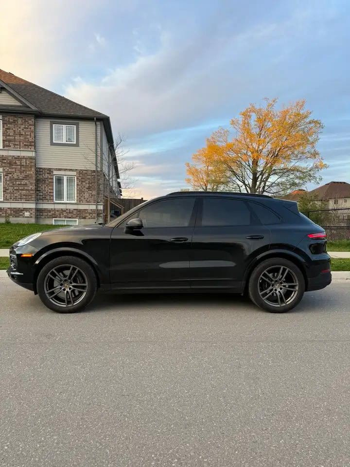 Porsche Cayenne - Image 2