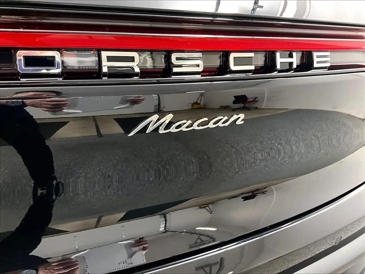 Porsche Macan - Image 36