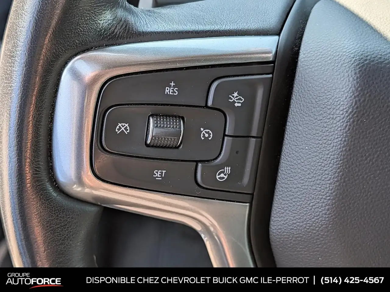 Chevrolet Silverado 1500 - Image 9