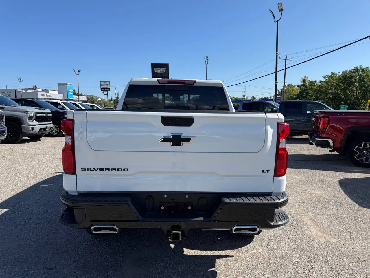 Chevrolet Silverado 1500 - Image 3