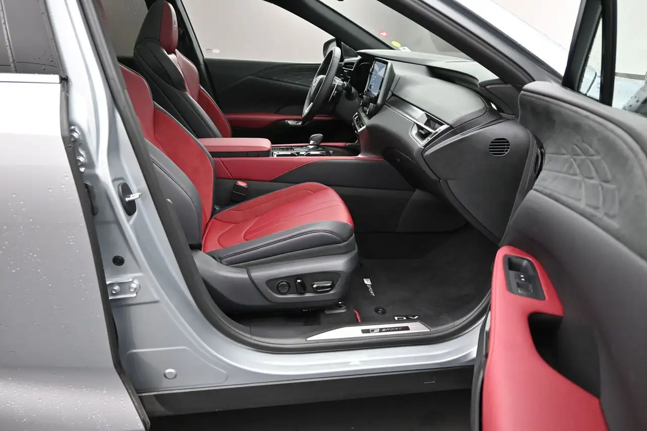 Lexus RX 350 - Image 31