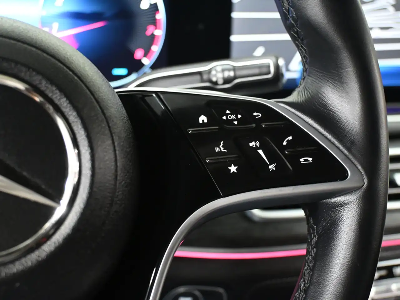 Mercedes-Benz GLE - Image 16