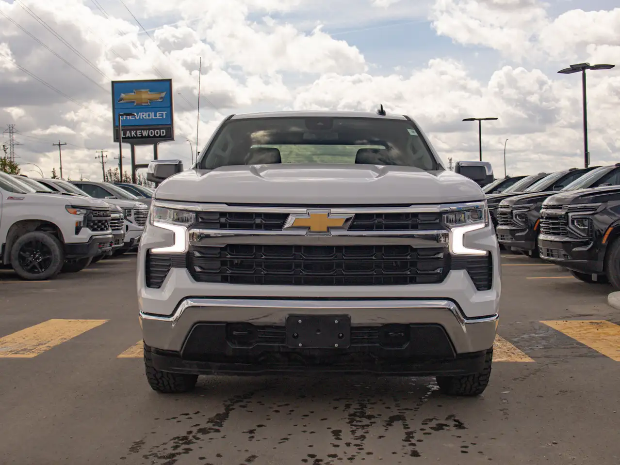 Chevrolet Silverado 1500 - Image 3