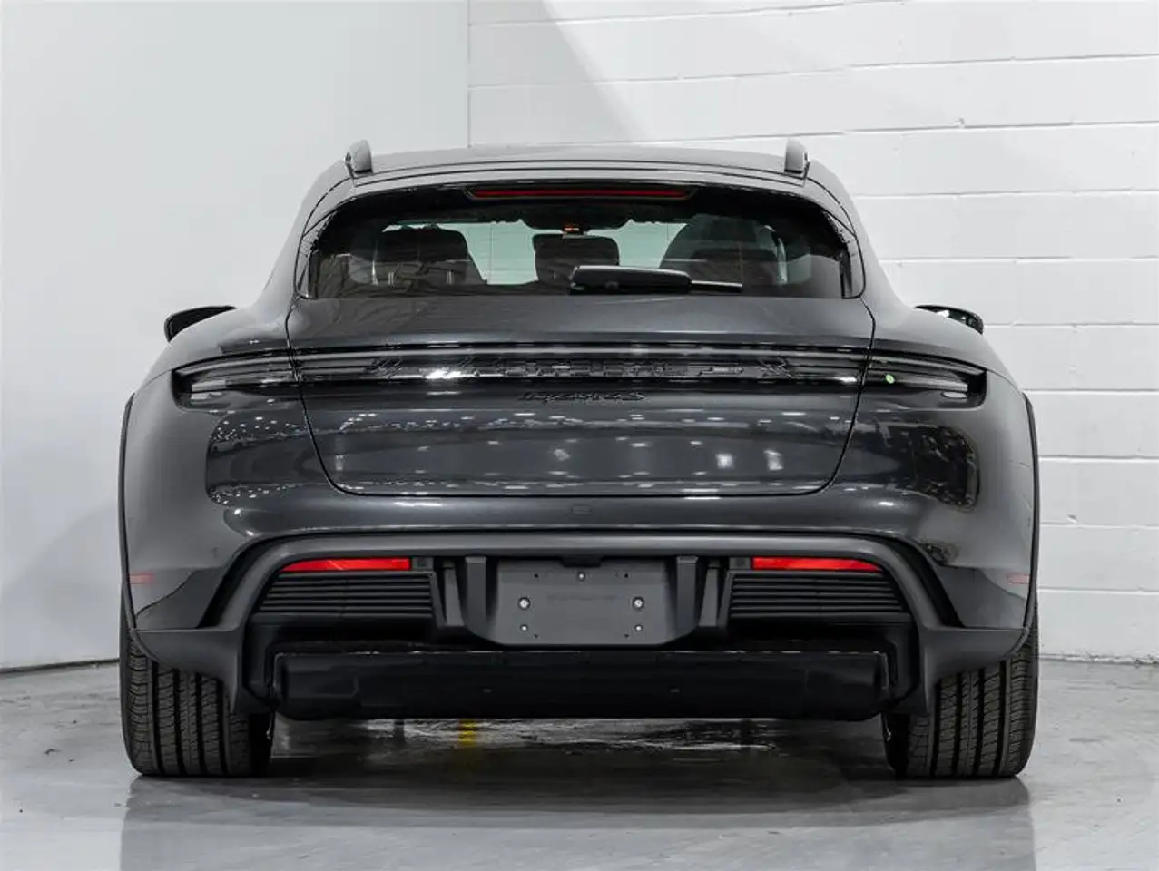 Porsche Taycan - Image 8