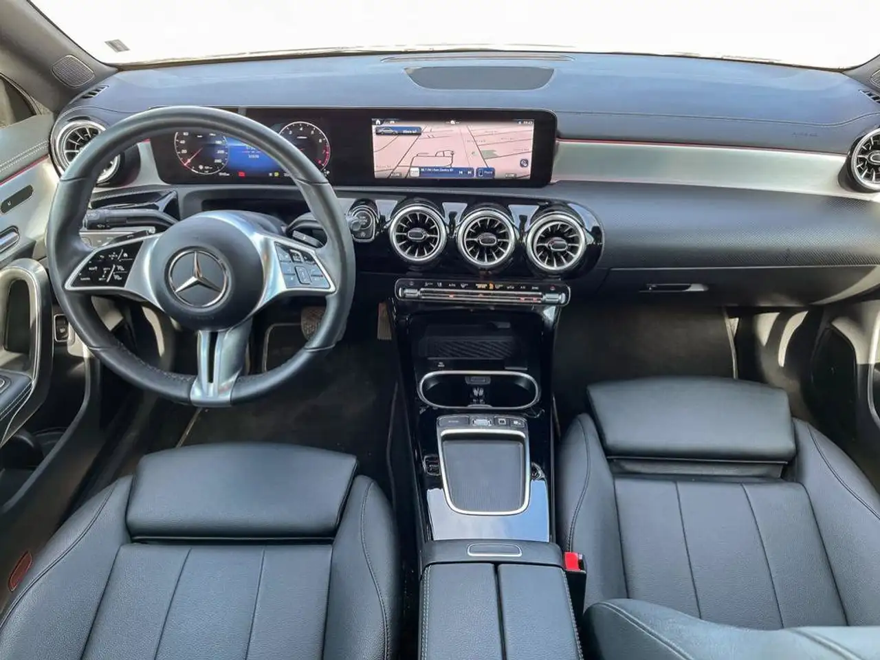 Mercedes-Benz CLA - Image 27