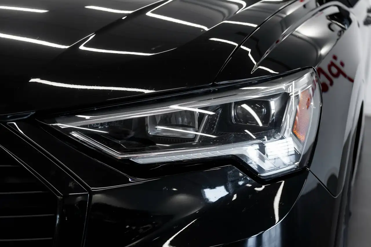 Audi Q3 - Image 7