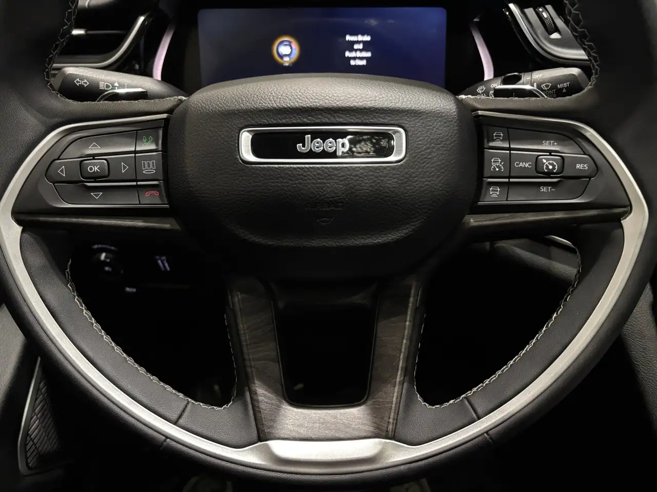 Jeep Grand Cherokee - Image 11