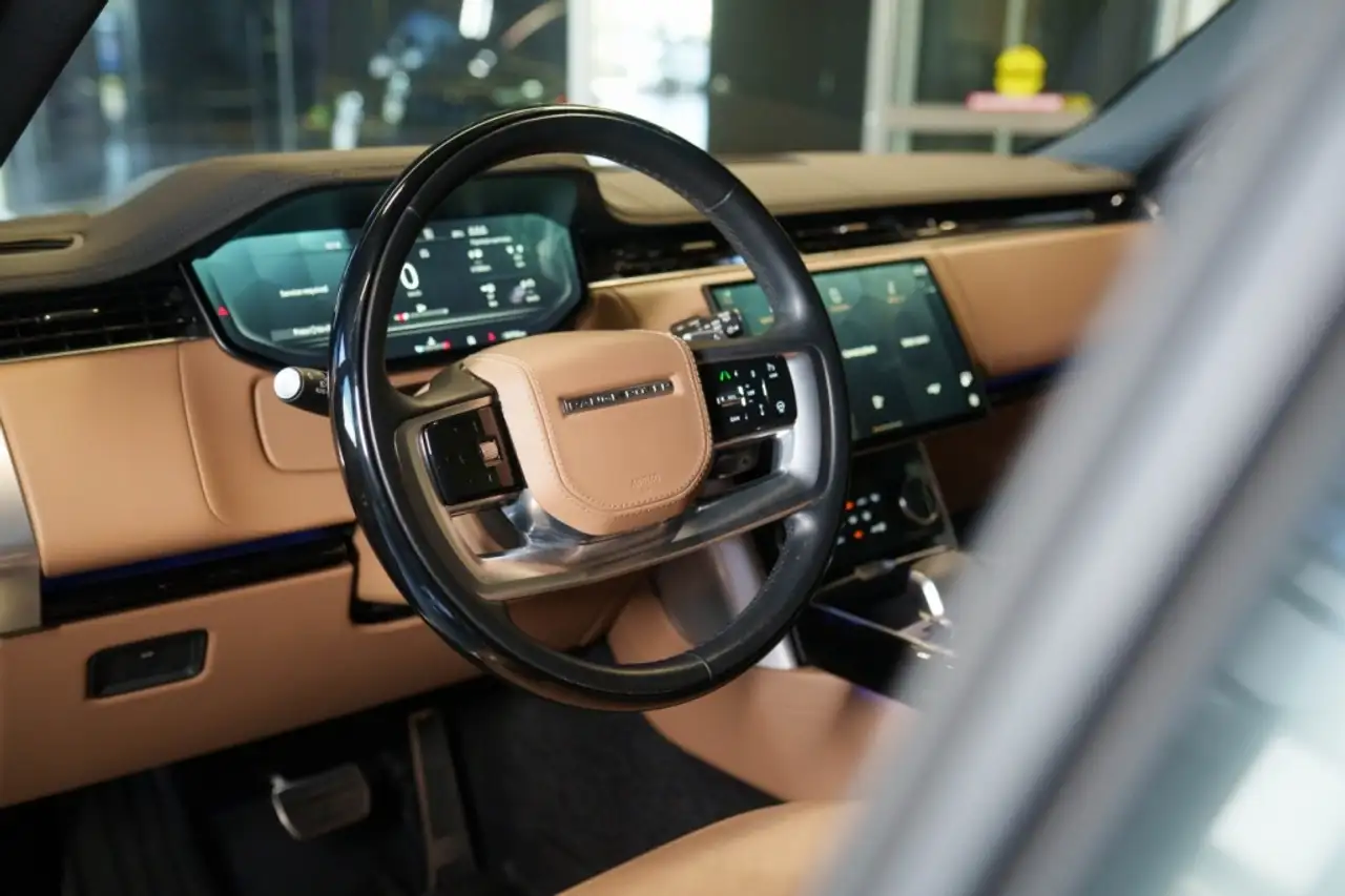 Land Rover Range Rover - Image 12