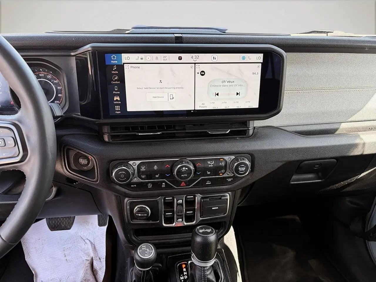Jeep Wrangler - Image 18