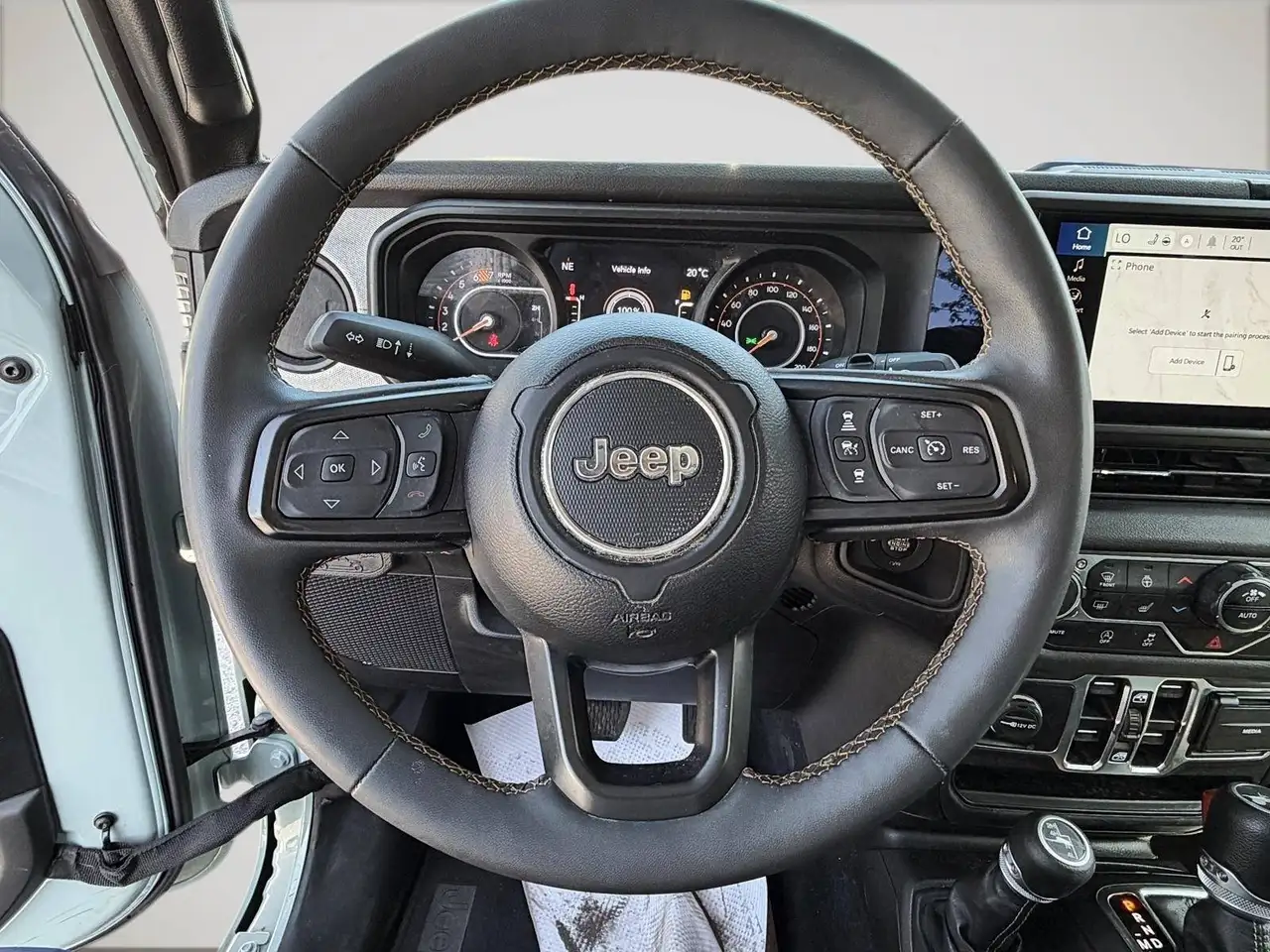 Jeep Wrangler - Image 14