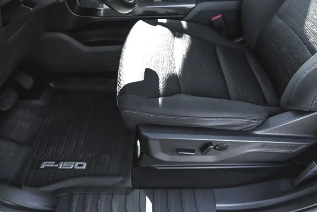 Ford F-150 - Image 21