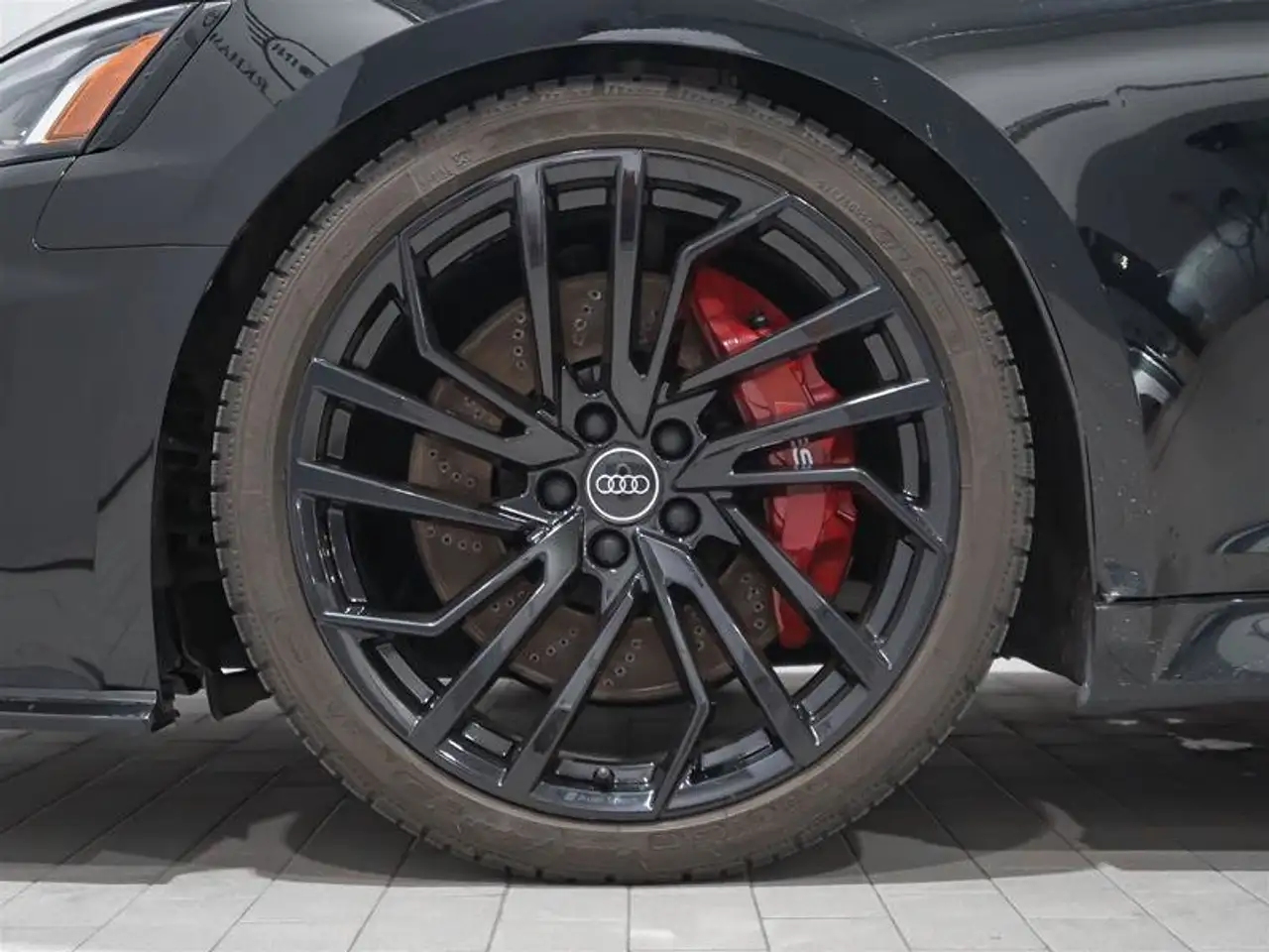 Audi RS5 - Image 25