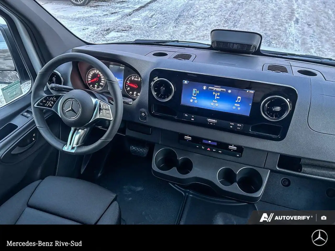 Mercedes-Benz Sprinter - Image 10