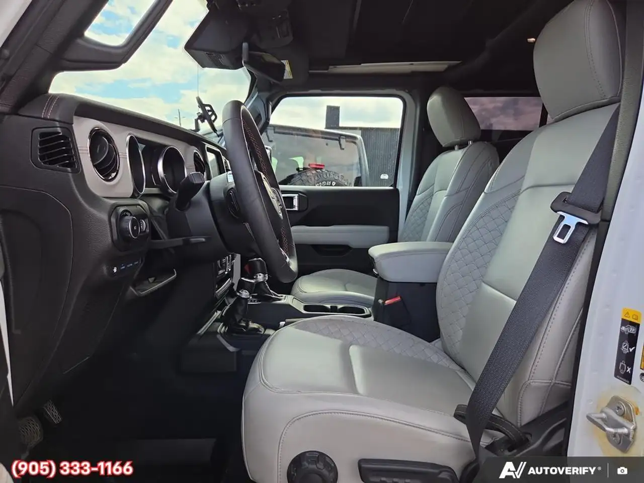 Jeep Wrangler - Image 12
