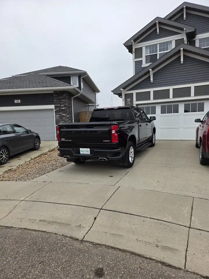 Chevrolet Silverado 1500 - Image 3