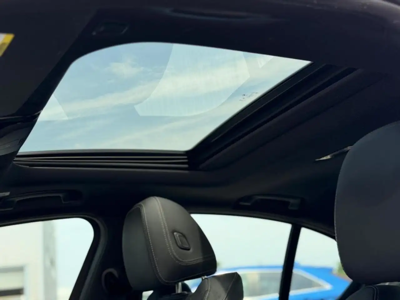 BMW 3 Series - Image 10