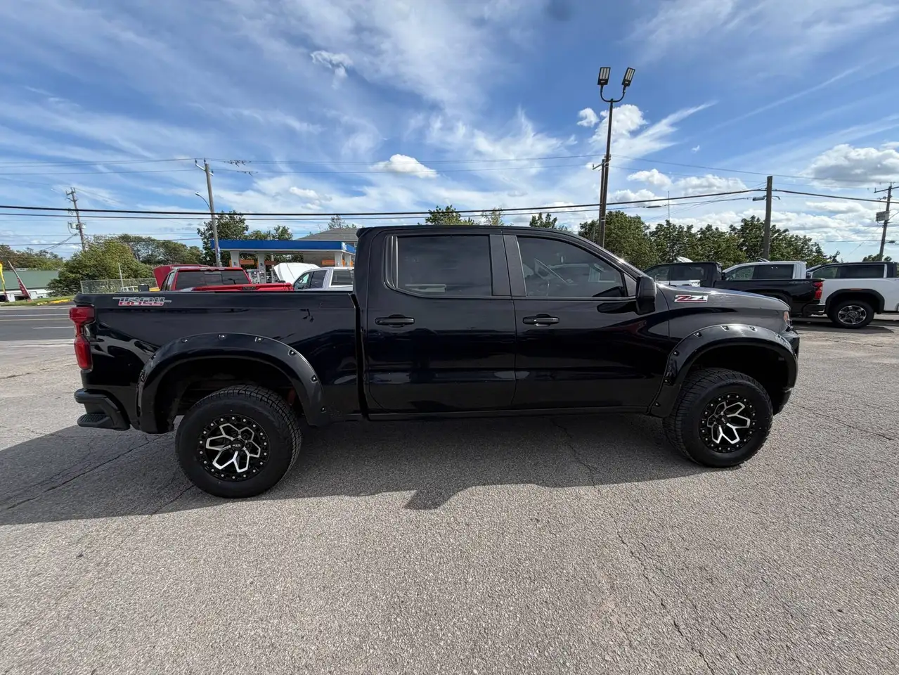 Chevrolet Silverado 1500 - Image 2