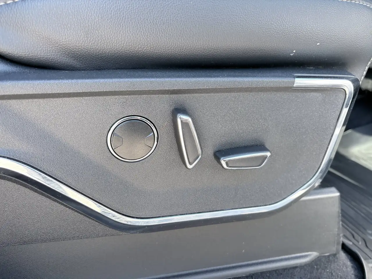 Ford F-150 - Image 32