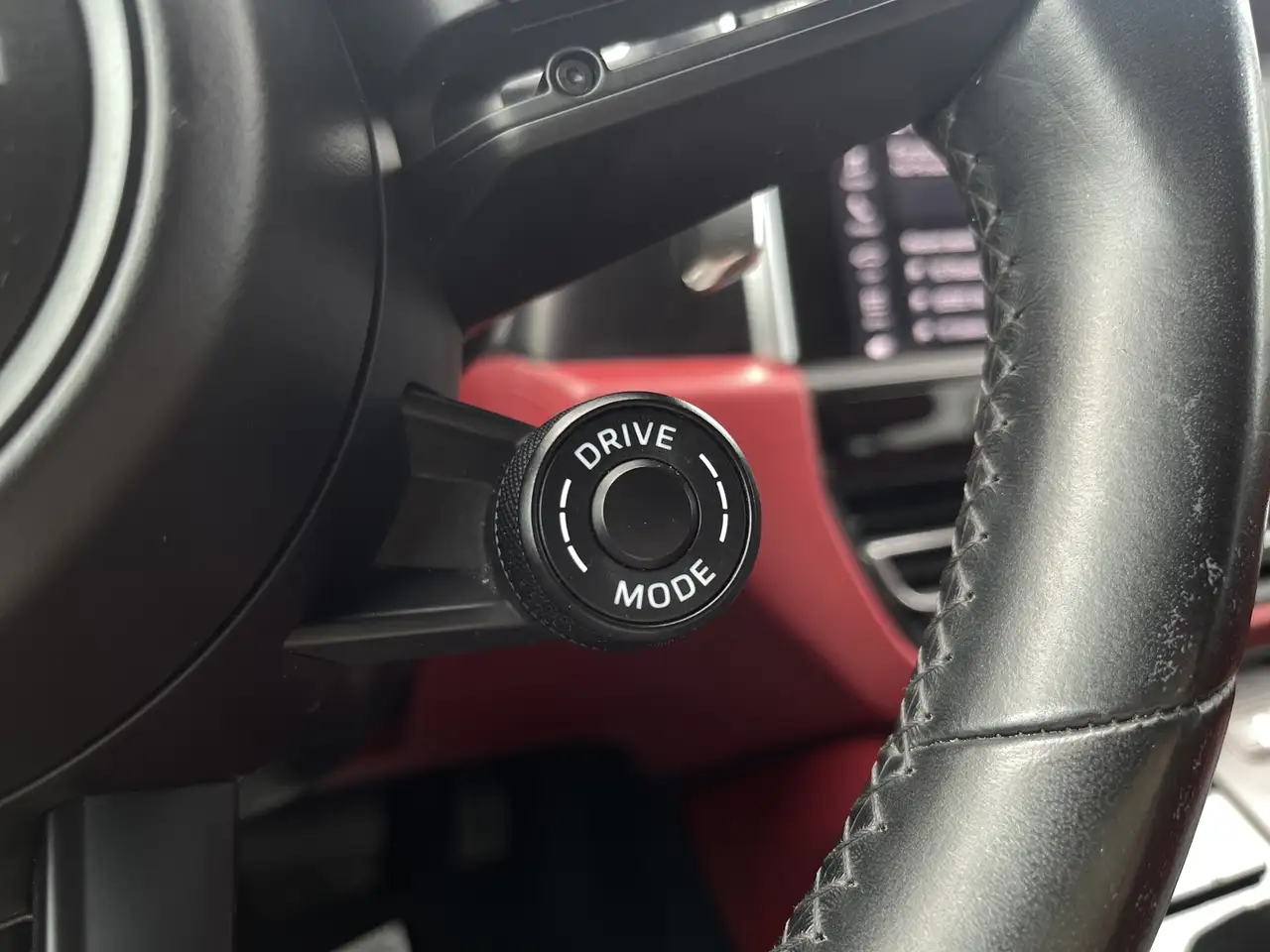 Porsche Macan - Image 18