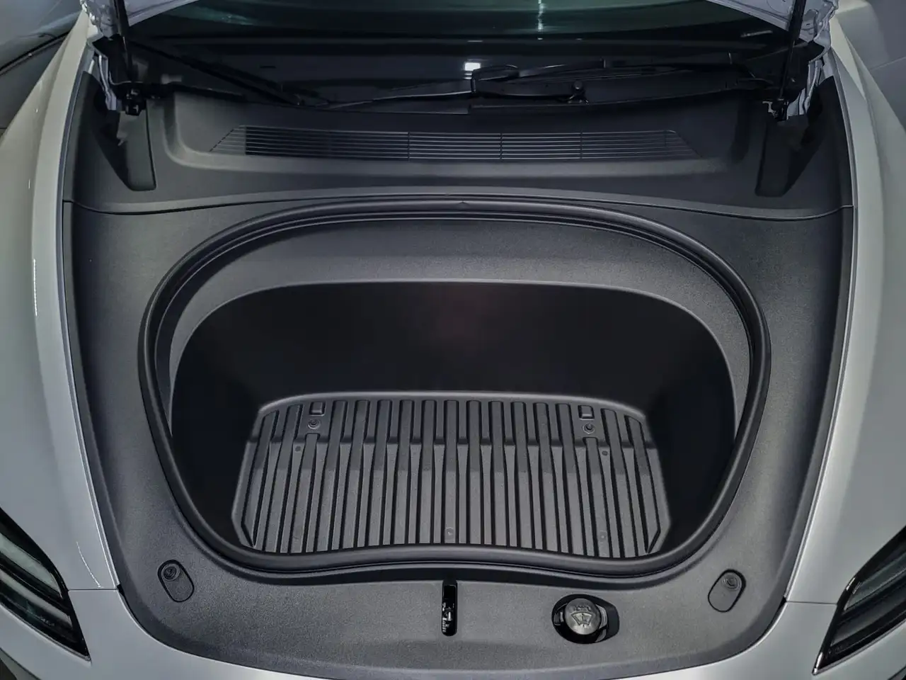 Tesla Model 3 - Image 28