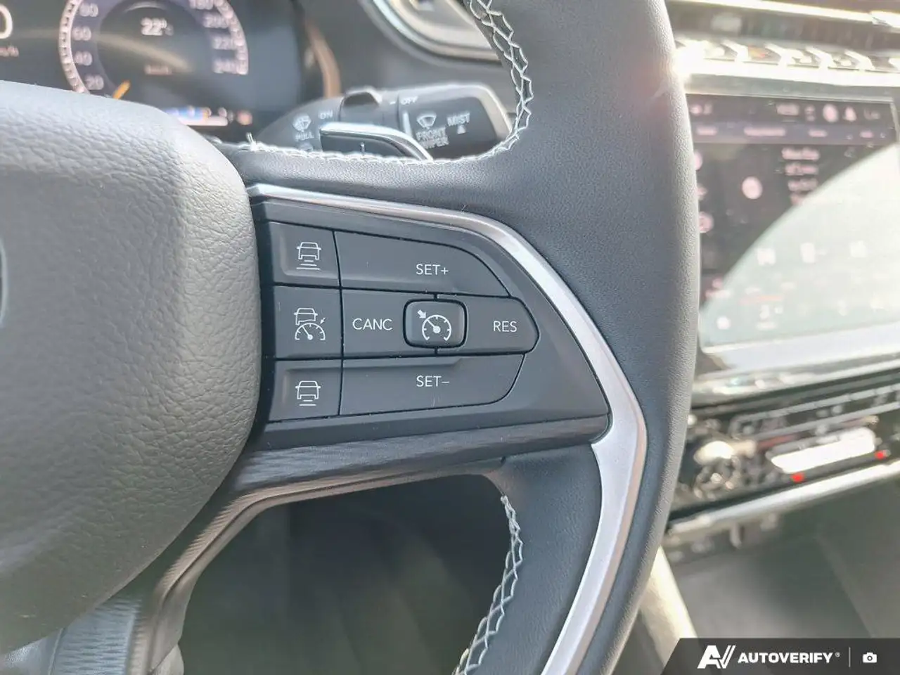 Jeep Grand Cherokee - Image 19
