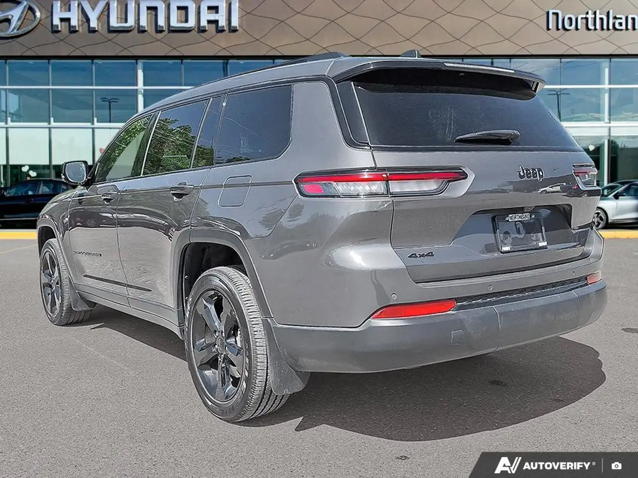 Jeep Grand Cherokee - Image 4