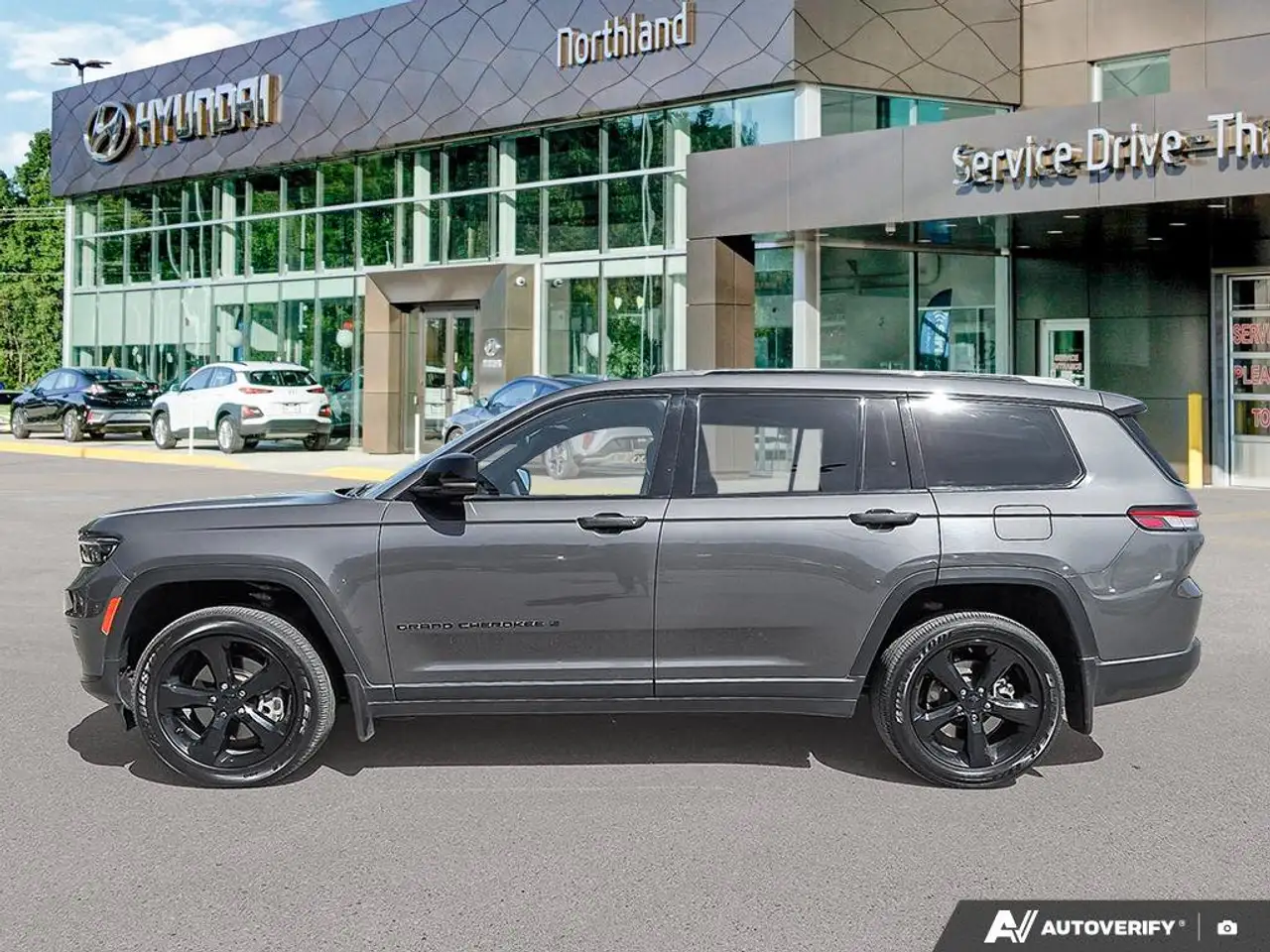 Jeep Grand Cherokee - Image 2