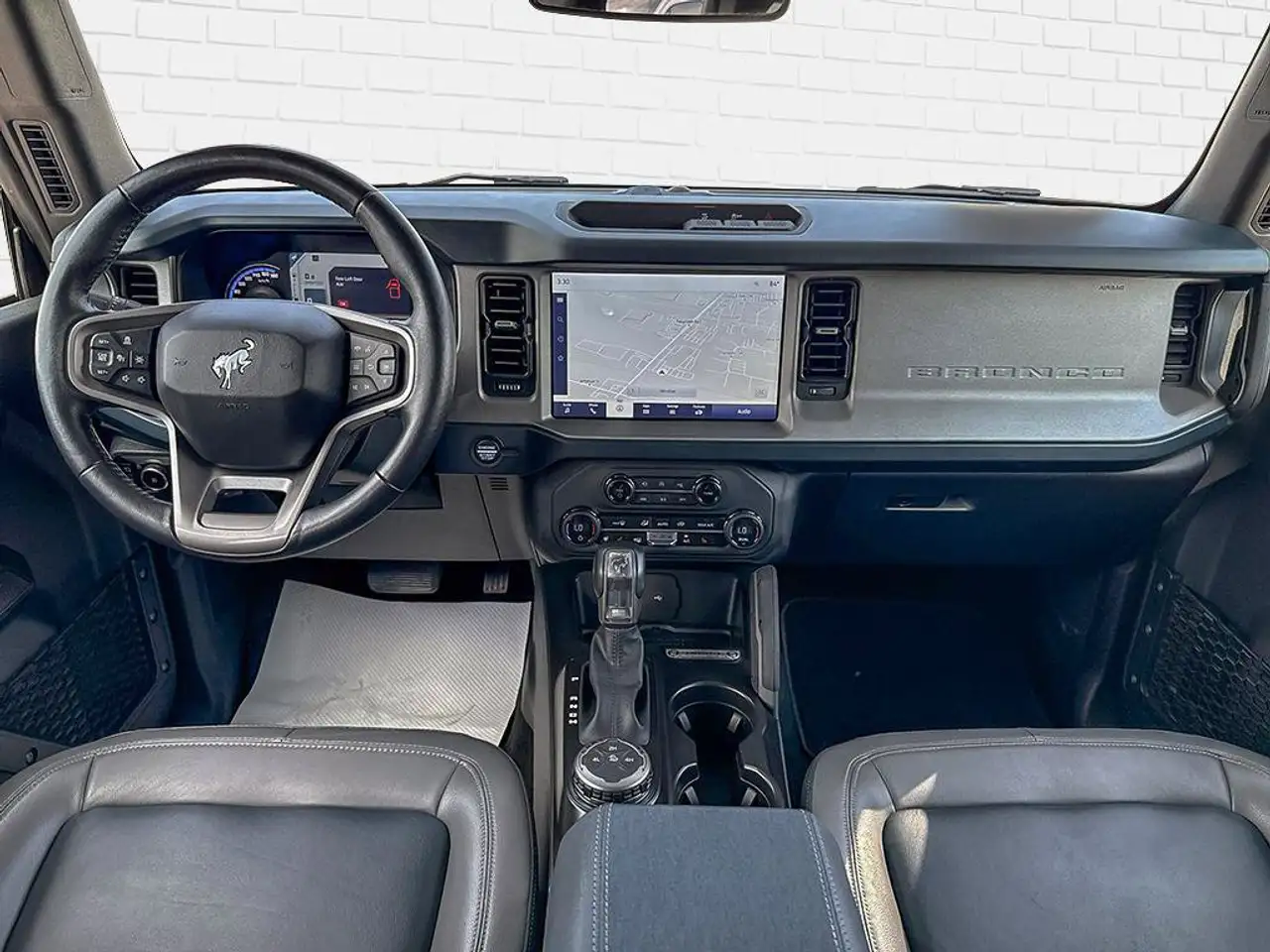 Ford Bronco - Image 28