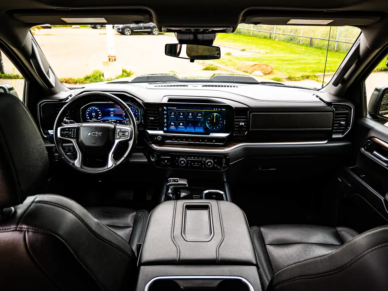 Chevrolet Silverado 1500 - Image 31